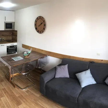 - Les Hauts De 4 Etoiles Avec Piscine Appartement