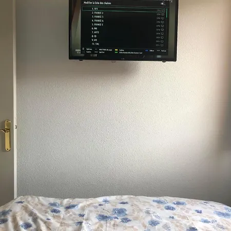 - Les Hauts De 4 Etoiles Avec Piscine Appartement