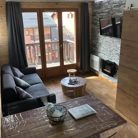 - Les Hauts De 4 Etoiles Avec Piscine Appartement